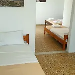 Ilias Place إيوس خورا