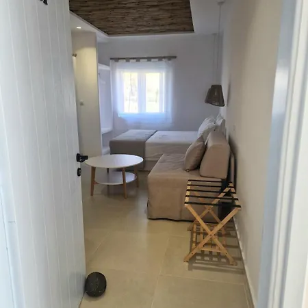 Ilias Place Aparthotel