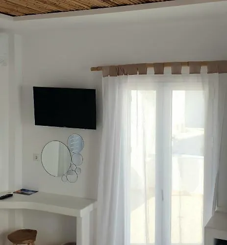 Ilias Place 3* Chora