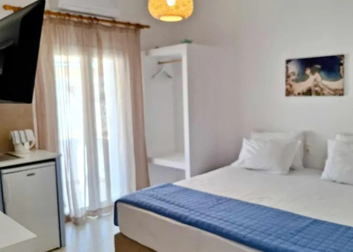 Ilias Place 3* Chora